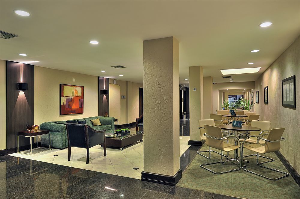 Hotel Deville Curitiba Esterno foto